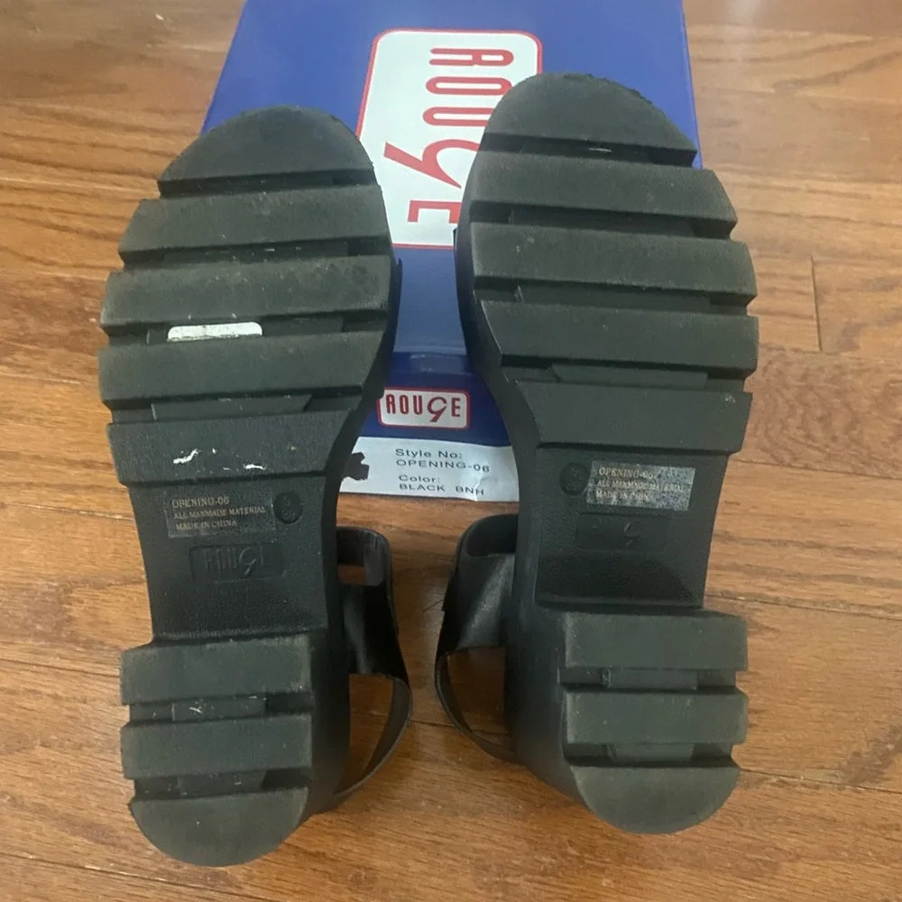 Sandals - Picture 2 of 3